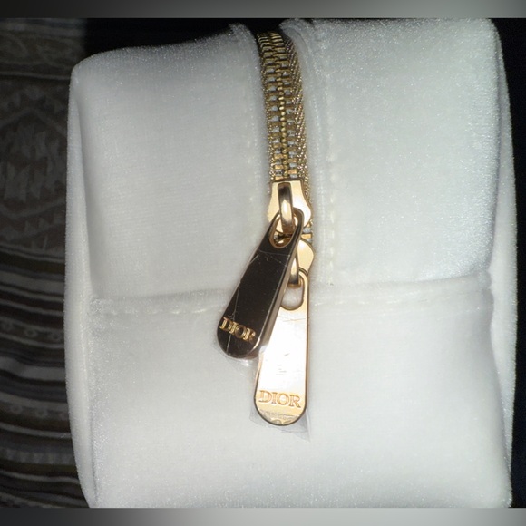 Dior Makeup Pouch NEW with box - Picture 5 of 10